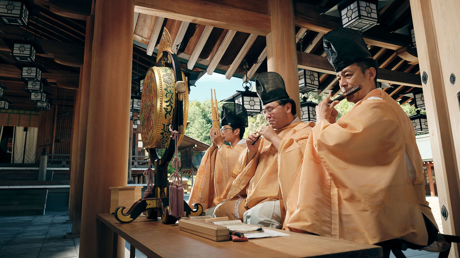一同入場